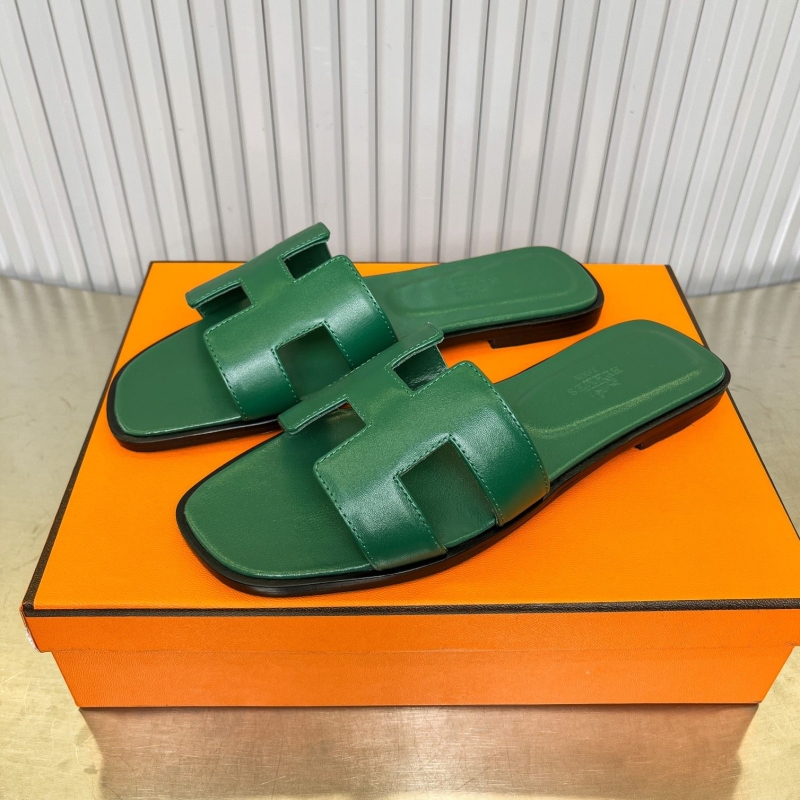 H**mes slippers